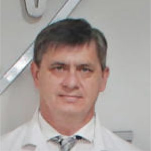 Foto de disertante Dr. Alejandro Bravo