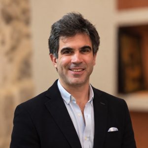 Foto de disertante Dr. Enrique Alonso