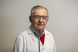 Foto de disertante Dr. Eugenio Lobo